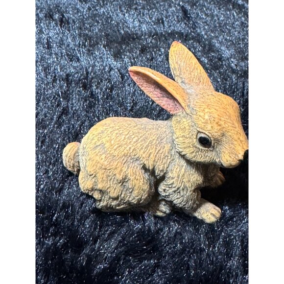 Vintage Rabbit Figurine Easter Decore - Picture 3 of 7